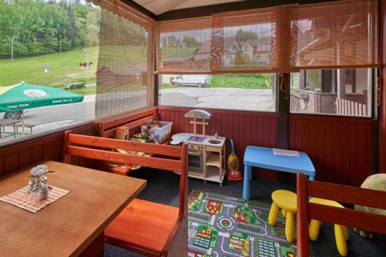 Bouda Morava Hotell Dolni Dvur Exteriör bild